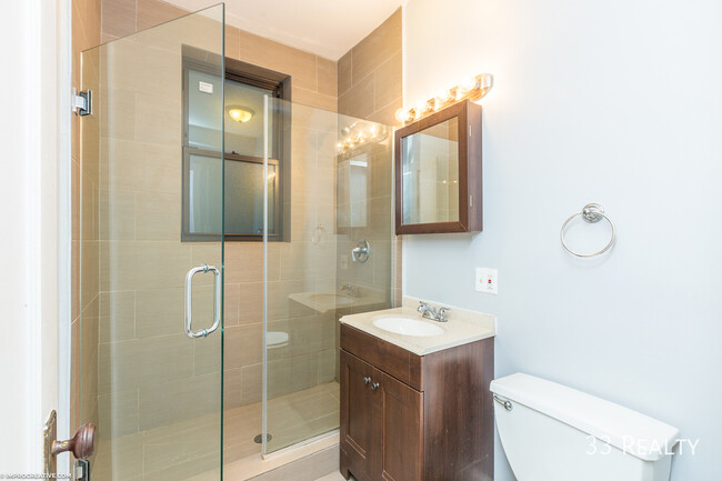 Foto del edificio - Gorgeous 1 bed 1 bath in the Andersonville...