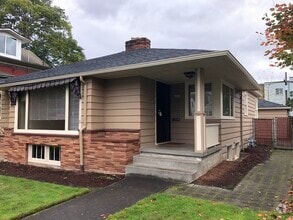 Building Photo - 6436 NE 26th Ave
