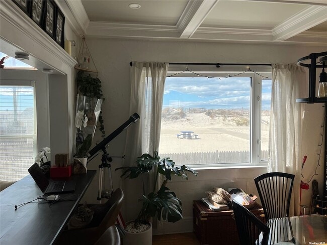 Building Photo - 23 Troy Ave