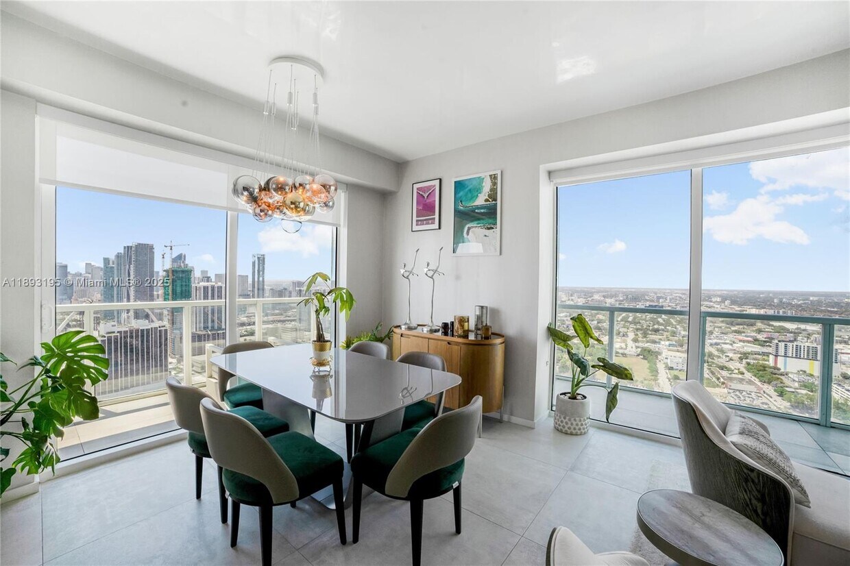 Foto principal - 1900 N Bayshore Dr