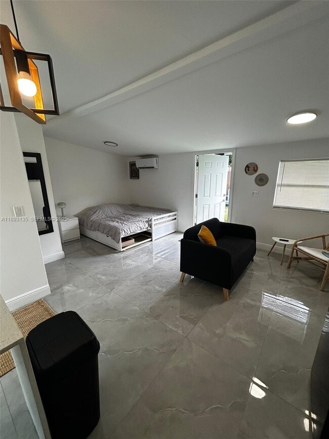 Building Photo - 1947 NW 33rd St