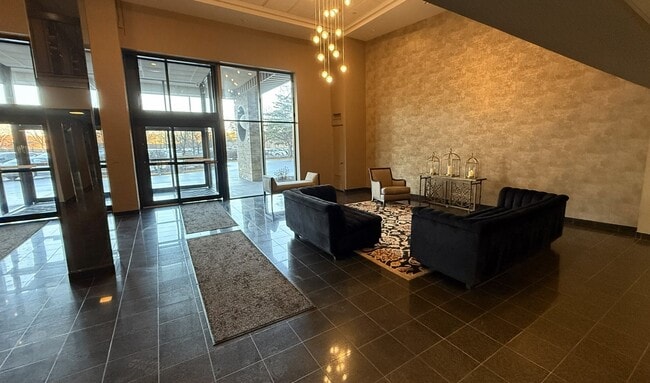 Building Photo - 6340 Americana Dr