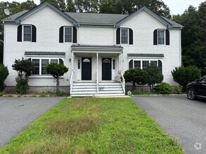 Building Photo - 10 Canali Dr