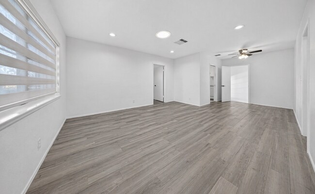 Foto del edificio - 8100 Bellaire Ave