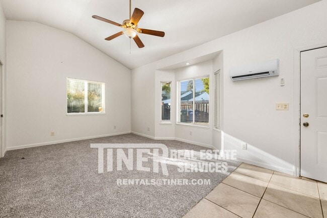 Foto del edificio - 9304 Orangevale Ave