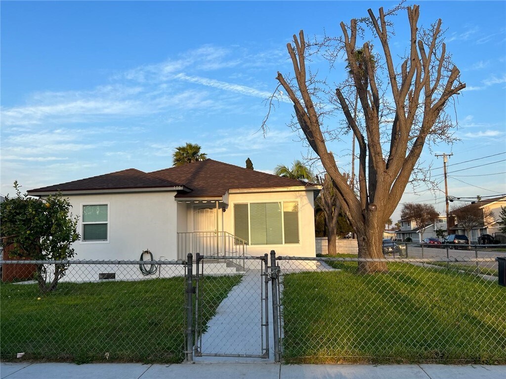Primary Photo - 400 N Moore Ave