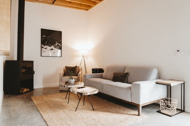 Building Photo - 514 Hook St