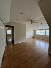 Building Photo - 875 S Lake Shore Way