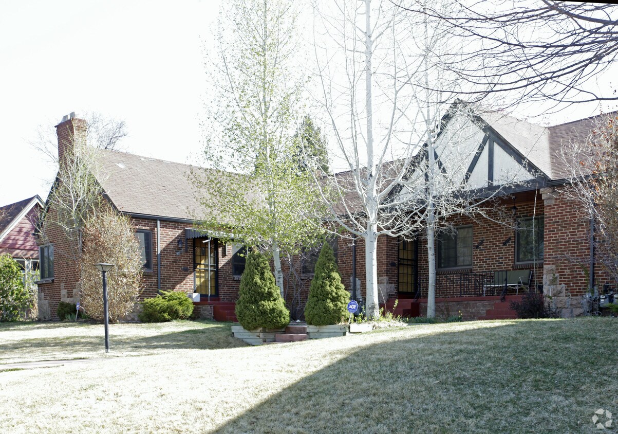 Building Photo - Locust Street Apartments