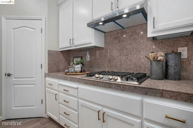 Building Photo - 4 br, 3 bath House - 707 Ellesmere Ct