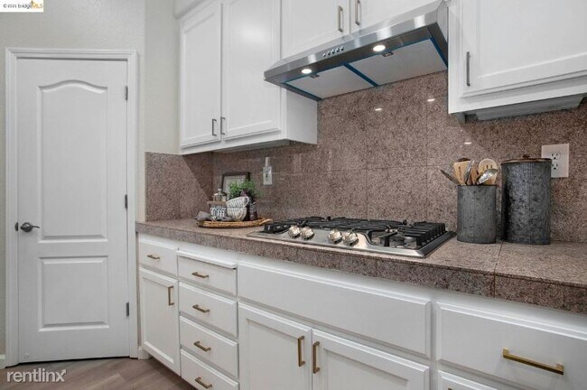 Foto del edificio - 4 br, 3 bath House - 707 Ellesmere Ct
