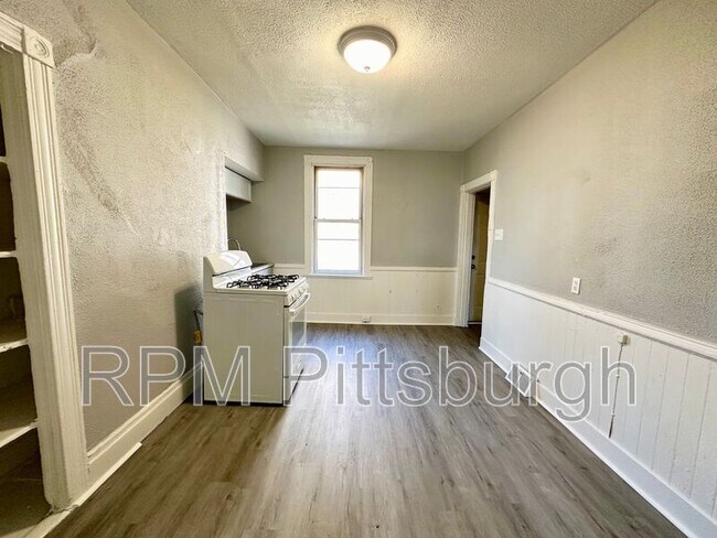 Foto del edificio - 4058 Howley St