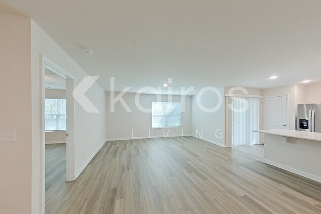 Foto del edificio - 137 Inez Ave