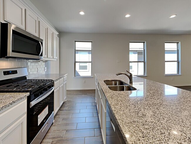 Foto del edificio - 1629 Briar Hunt Dr