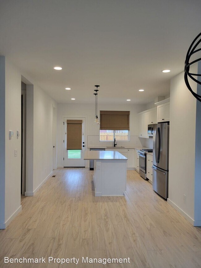 Building Photo - 3 br, 2.5 bath House - 1507 New Holland Dr