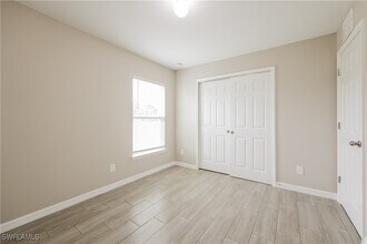 Building Photo - 3237 Ruth Ln