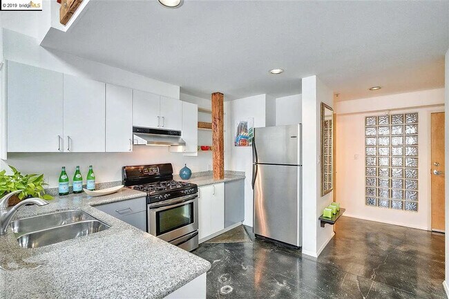 Kitchen - 3116 Adeline St
