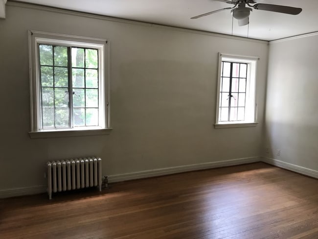 Building Photo - Winburn Court Apartments