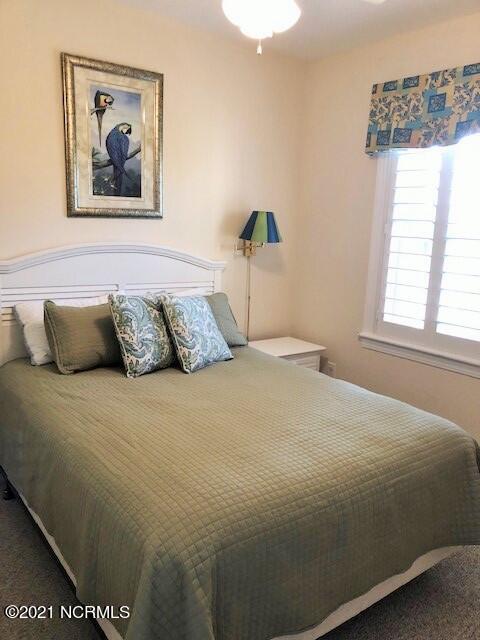 Foto del edificio - 1700 Salter Path Rd