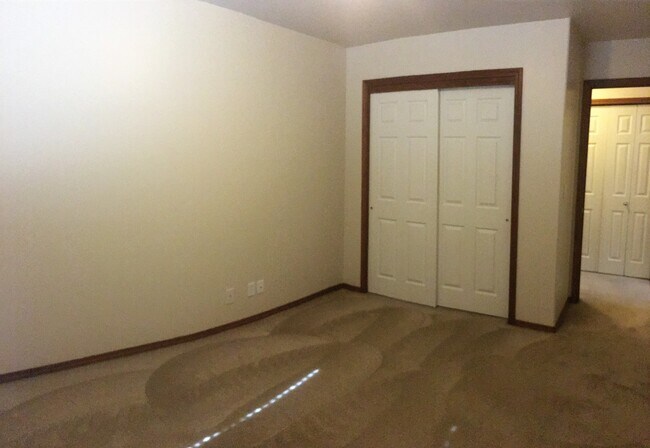 Building Photo - SINGLE FAMILY HOME IN THE LANDINGS (RPM#91)