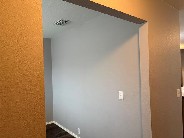 Building Photo - 9011 King Ranch Dr