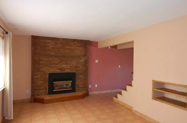 Building Photo - 4707 Caspian Ave