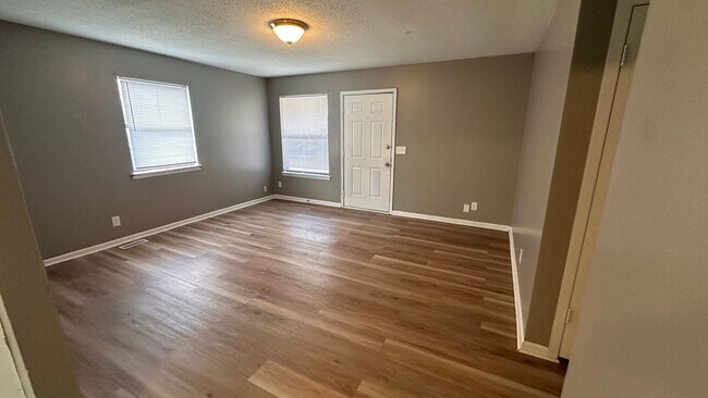 Building Photo - 3253 S Holyoke Cir