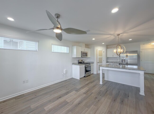 Foto del edificio - 2856 Blue Blossom Trail