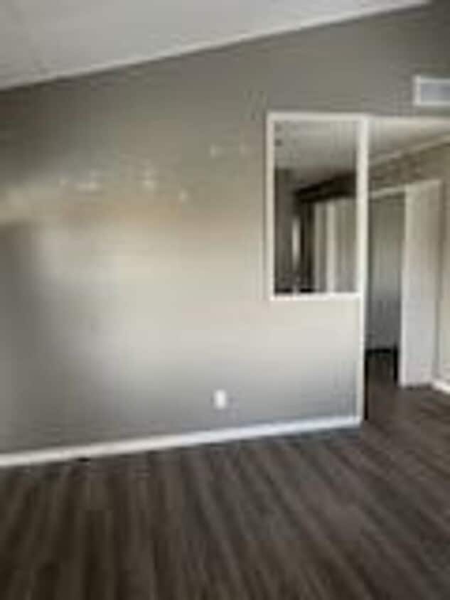 Primary Photo - 3 bedroom 1 bath duplex