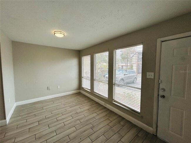 Building Photo - 3922 Crayrich Cir