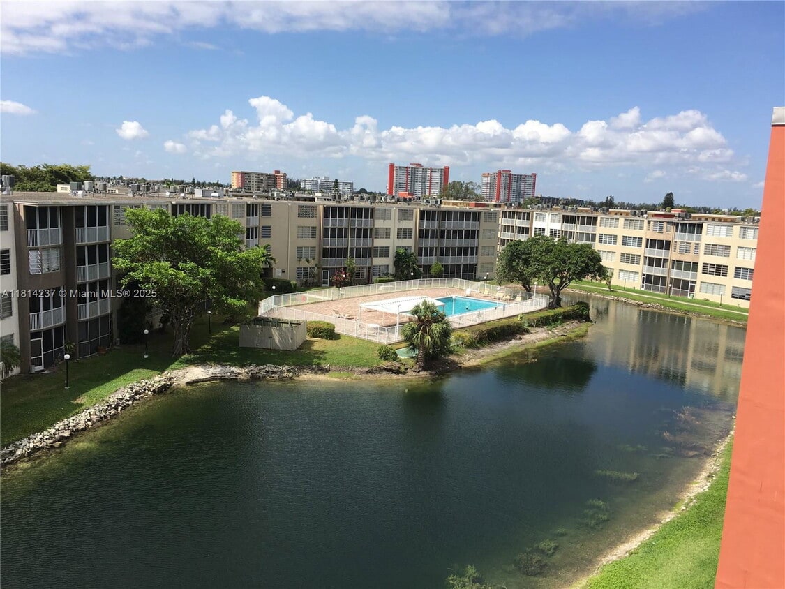 Photo - 1700 Northeast 191st Street Apt #503, North Miami Beach, FL 33179 - 1 BR 1 BA condo