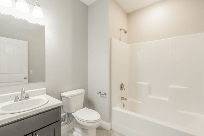 Building Photo - NEW Construction 4 bed/2 bath home in Magn...