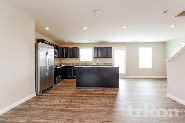 Building Photo - 2013 Westchester Dr