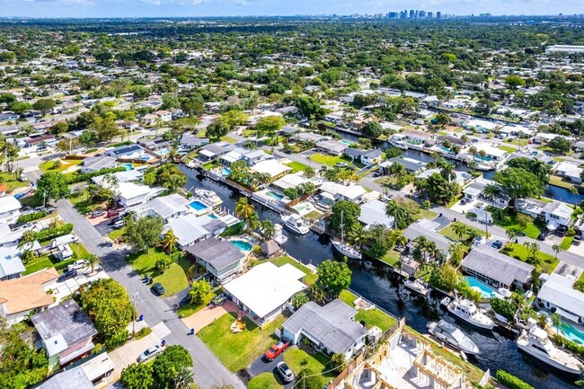 Building Photo - 2431 Key Largo Ln