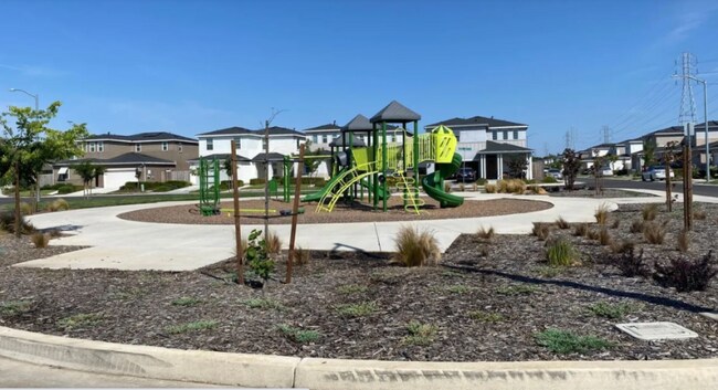 Foto del edificio - 2494 Valdes Dr