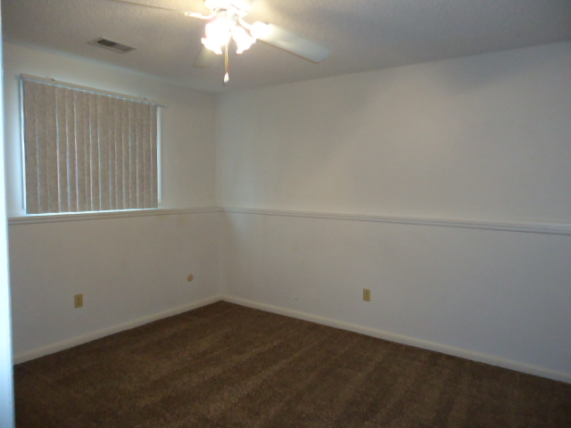 Foto del edificio - 3750 E 15th St