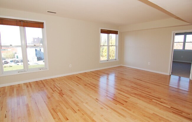 Building Photo - 205 Richdale Ave
