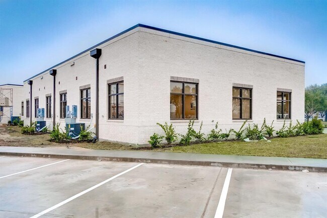 Building Photo - 12930 Dairy Ashford Rd