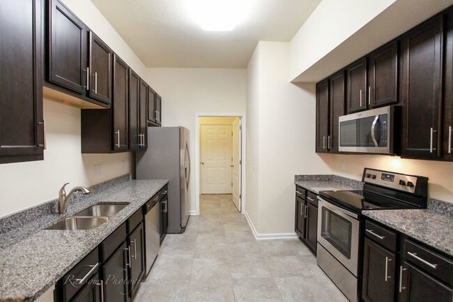 Building Photo - 130 Burnett Ct. #101