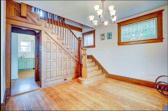 Foto del edificio - 630 Hill Top Dr