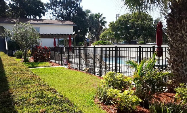 Foto del edificio - 300 Monroe Ave