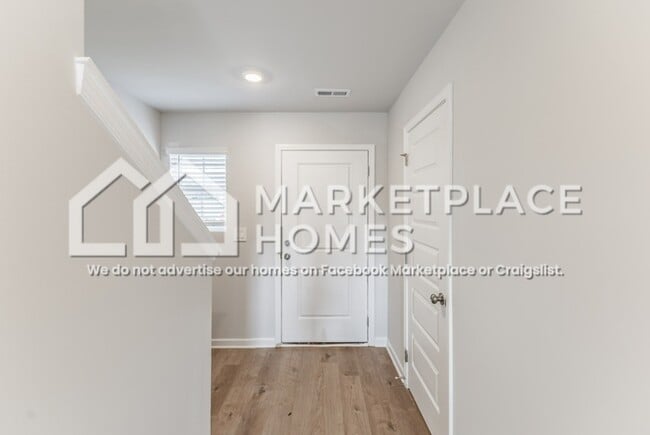 Building Photo - 4129 Hudson Ct SW