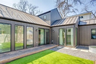 Building Photo - 2615 Willow St