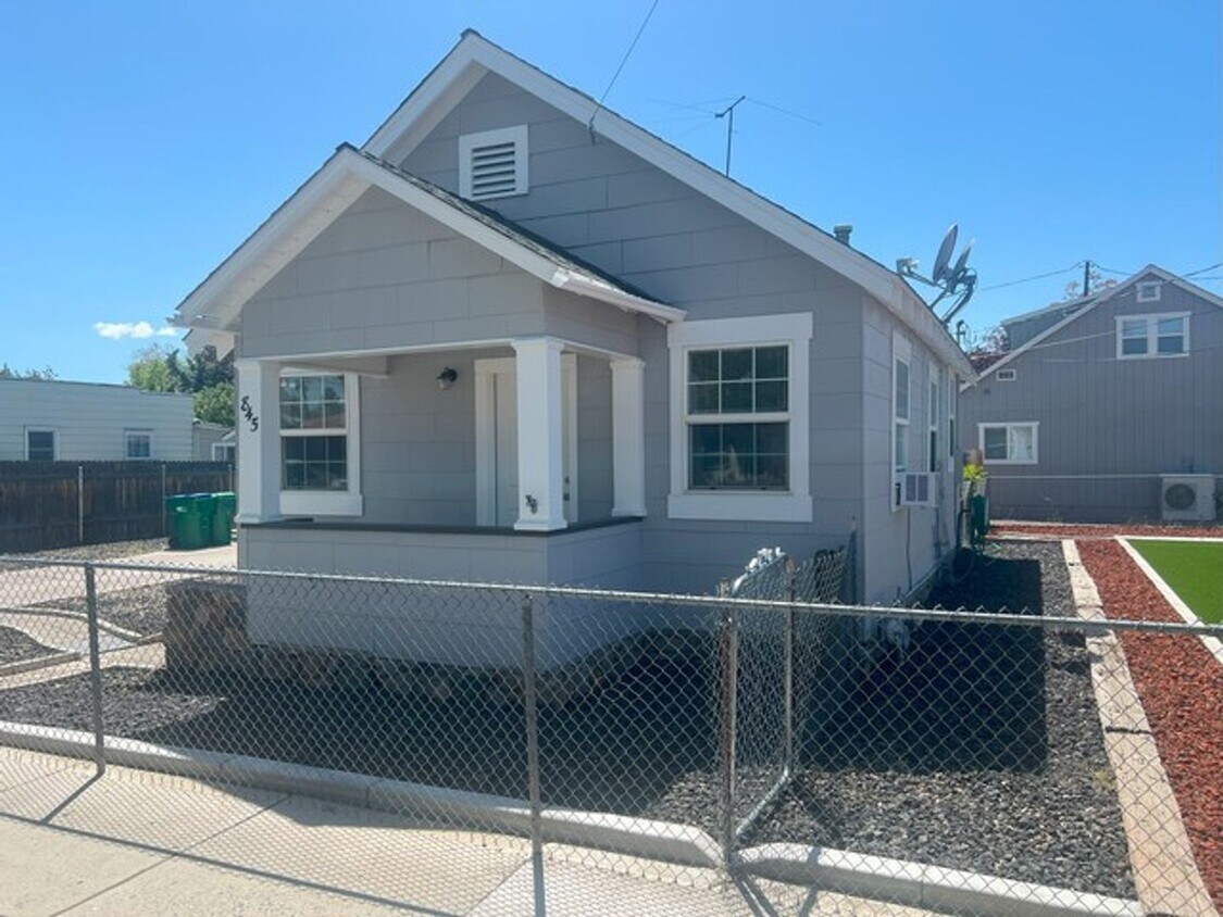 <b>Quaint Central Sparks Two Bedroom<br><br> - Quaint Central Sparks Two Bedroom