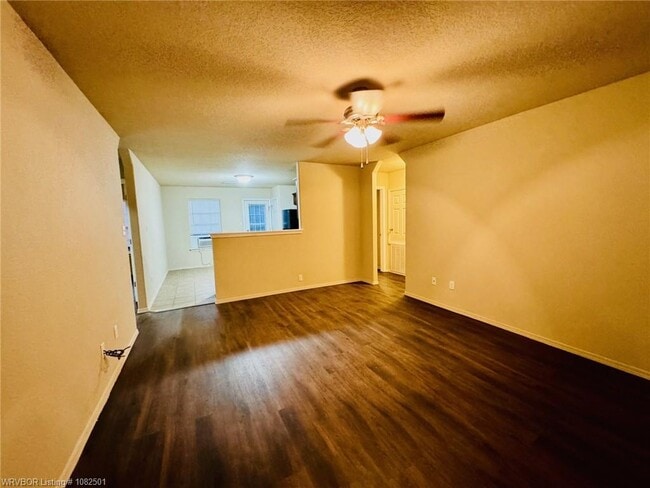 Building Photo - 6510 Huntington Ct