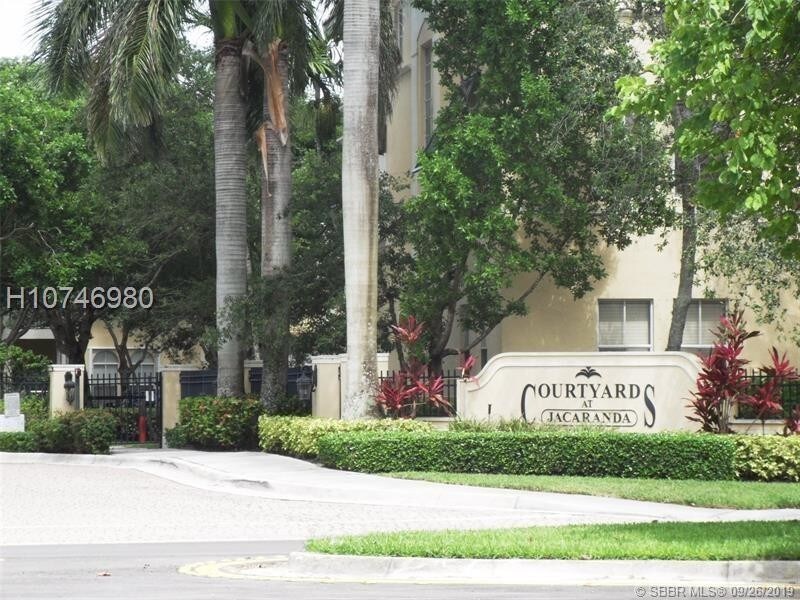 100 Jacaranda Country Club Dr Unit 103, Plantation, FL 33324 Condo