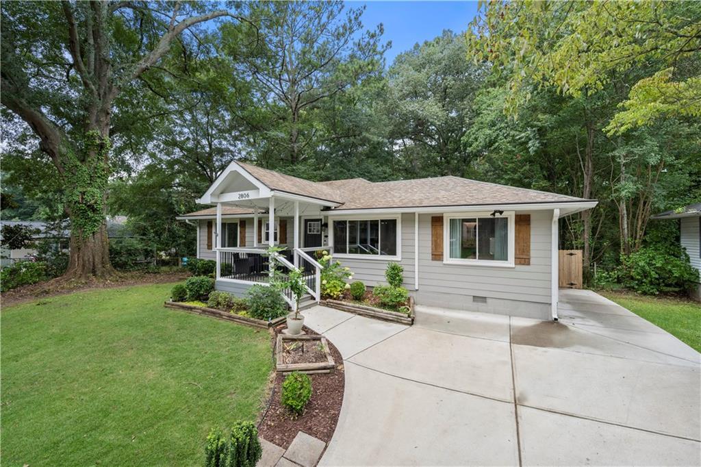 Foto principal - 2806 Fraser St