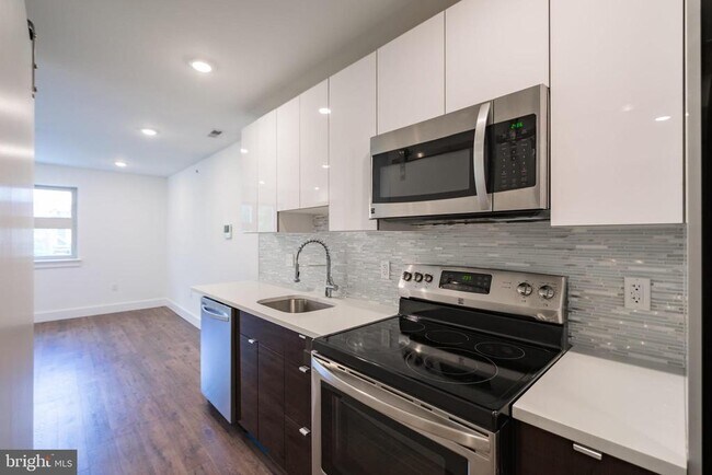 Foto del edificio - 1155 S 15th St