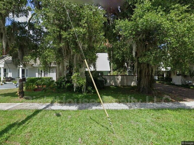 Photo - 752 N Westmoreland Dr House