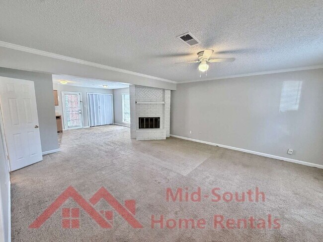 Foto del edificio - 6007 Hickory Cove